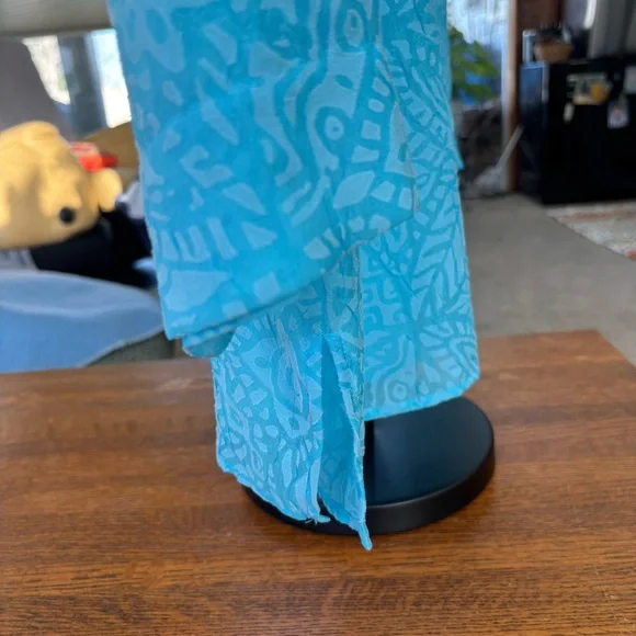 J.H. Collectibles Sky Blue Sheer Aztec Print 3/4 Sleeve Button Women's L Blouse - Picture 7 of 8